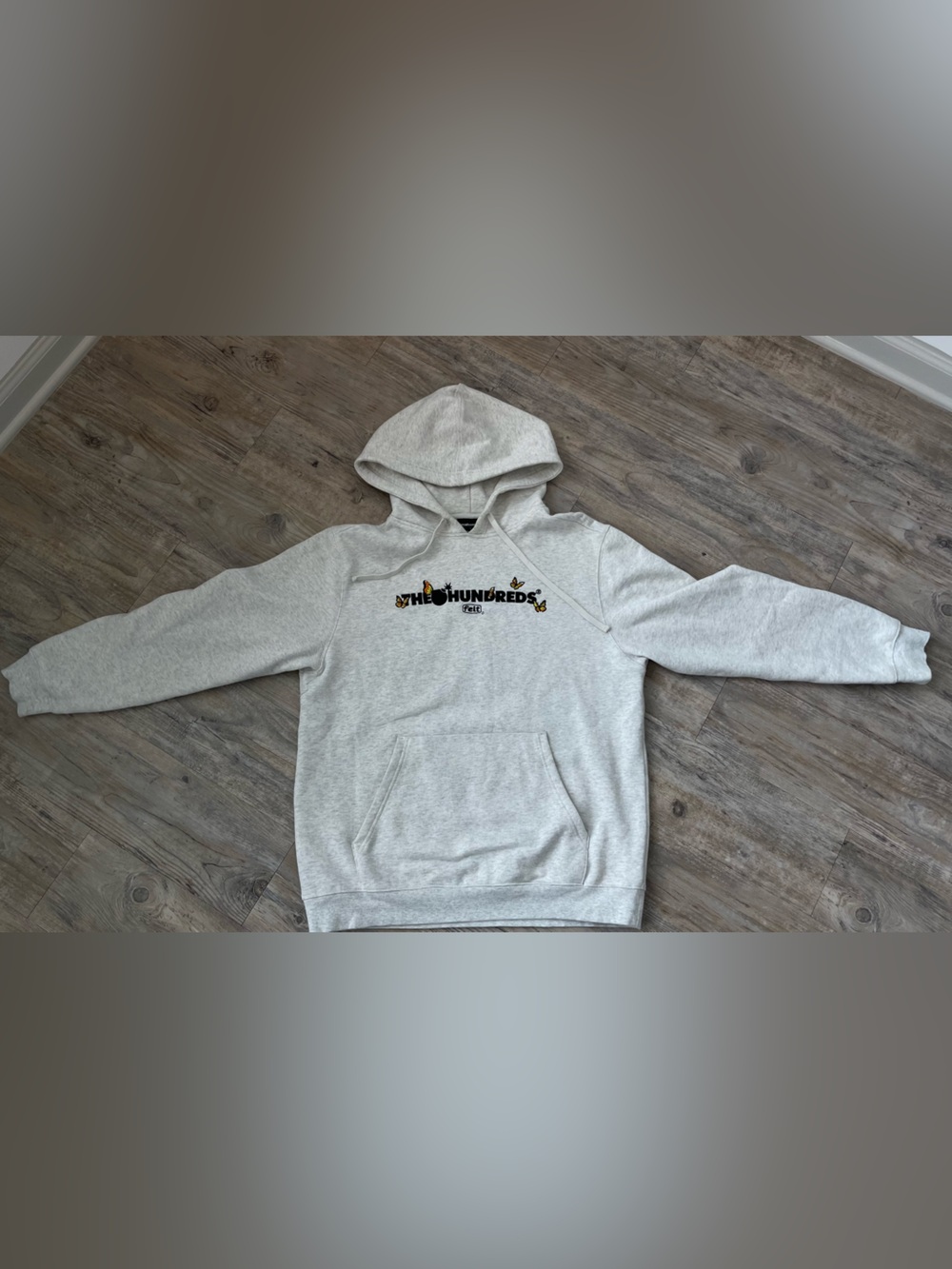 FeltxThe Hundreds Men’s Light Gray Zip-Up Hoodie with Logo